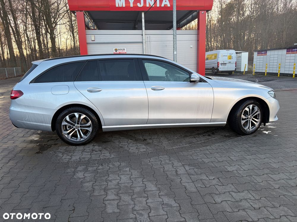 Mercedes-Benz Klasa E 220 d 4-Matic Avantgarde - 19