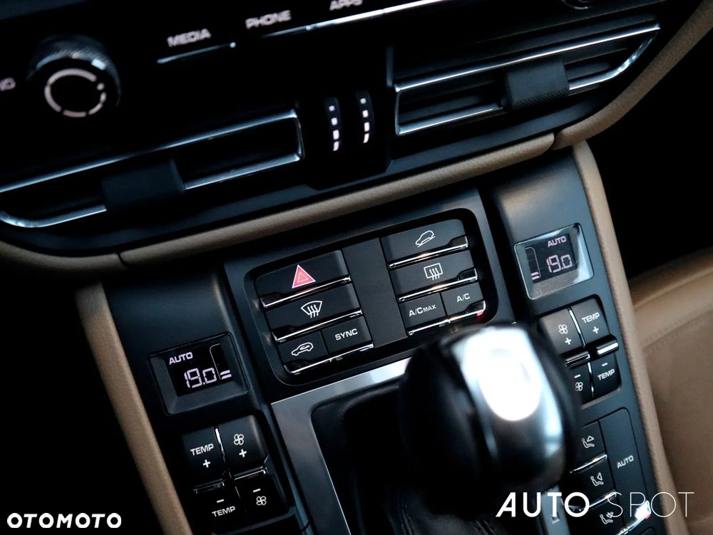 Porsche Macan Standard - 28