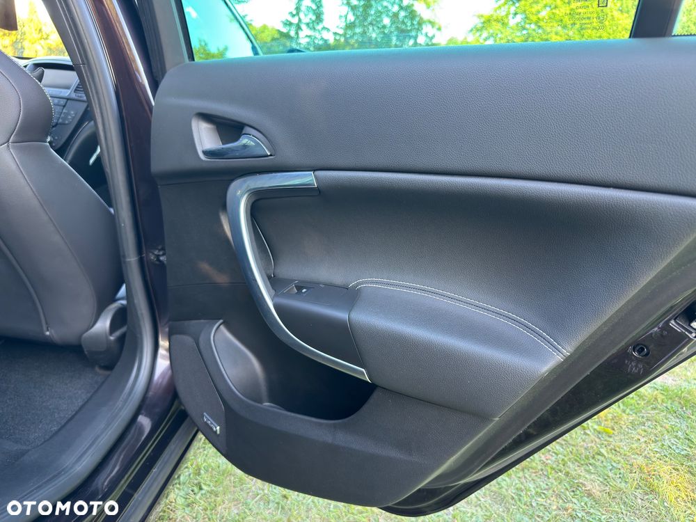 Opel Insignia - 15