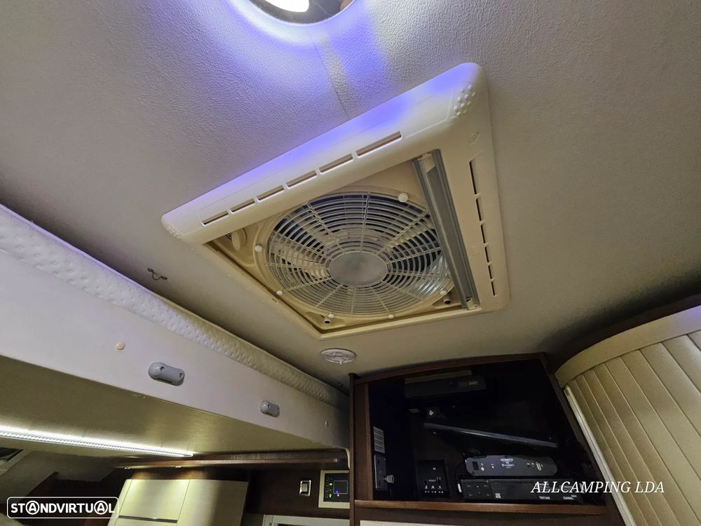 McLouis Yearling 74G SERIE LIMITÉE 5 LUGARES CAMA CENTRAL/BASCULANTE - 49