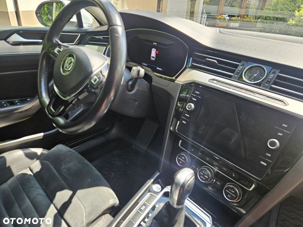 Volkswagen Passat 2.0 TDI BMT Highline DSG - 16