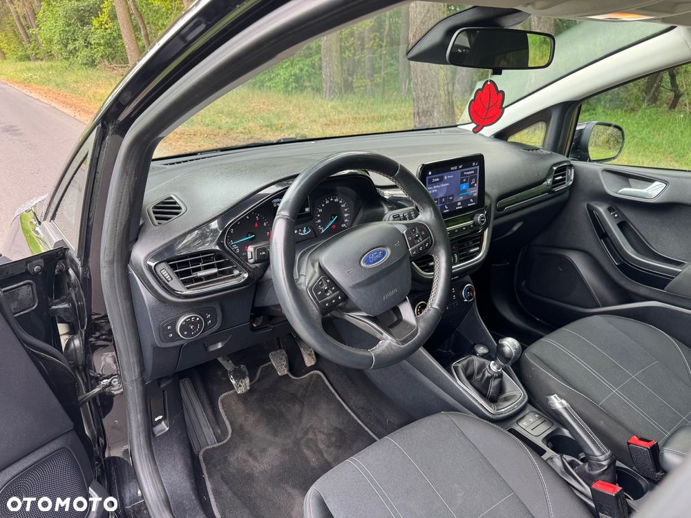 Ford Fiesta 1.0 EcoBoost S&S TITANIUM - 17
