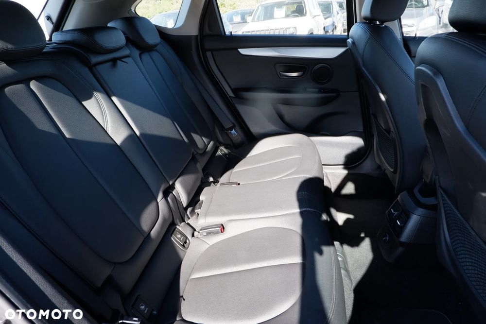 BMW Seria 2 218d Advantage - 9