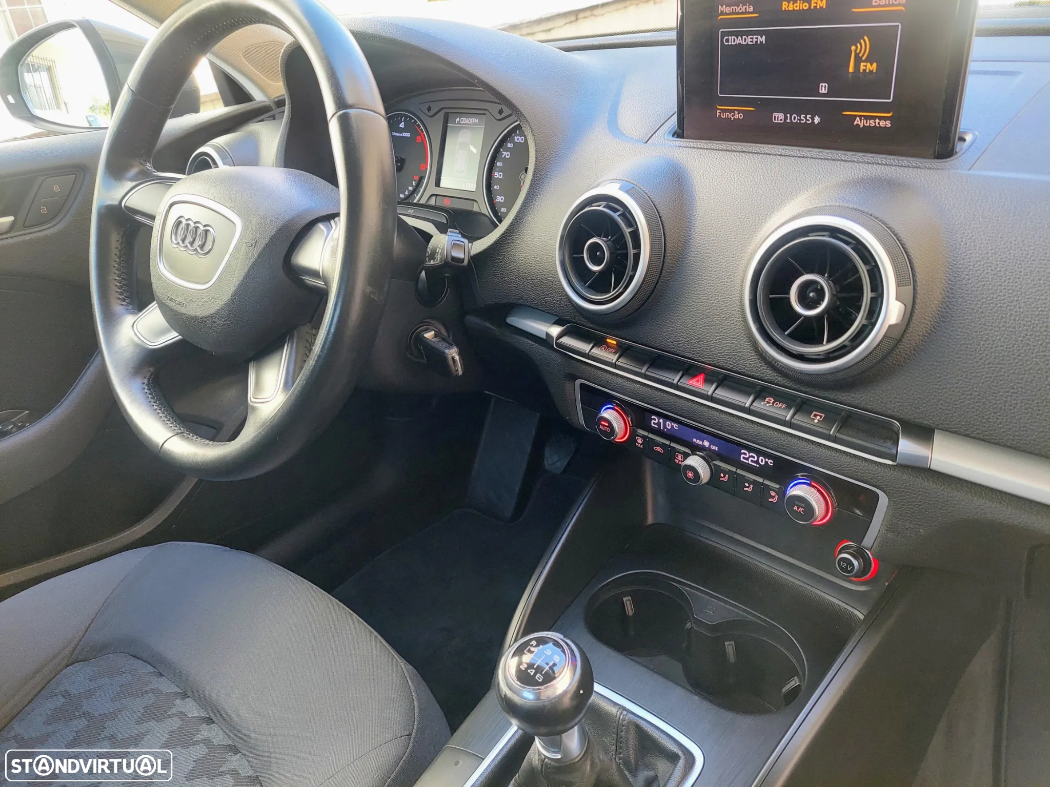 Audi A3 Sportback 1.6 TDI Advance Ultra - 37