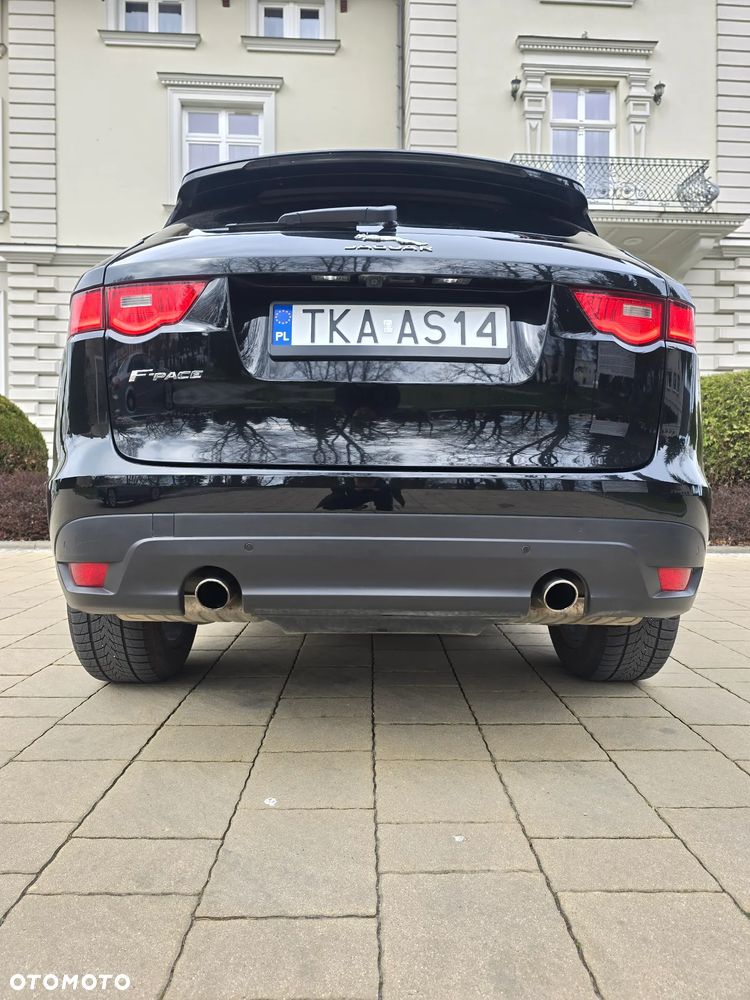 Jaguar F-Pace 2.0 i4D AWD R-Sport - 18