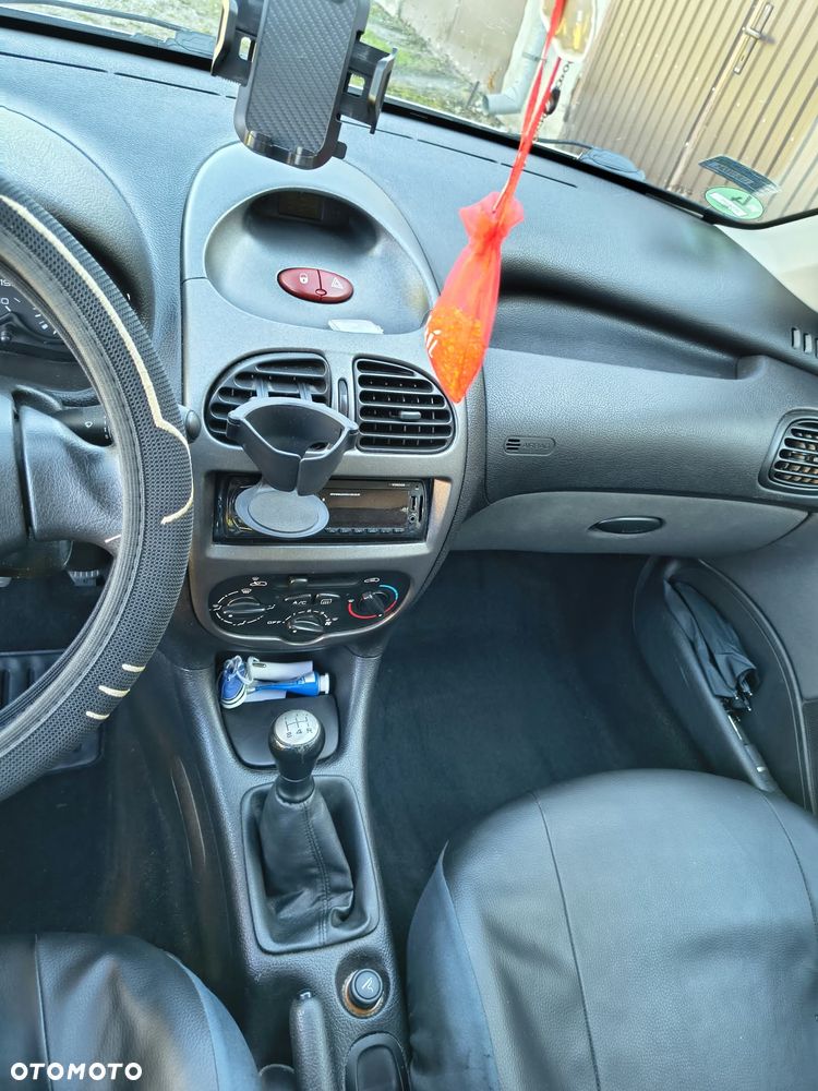 Peugeot 206 - 19