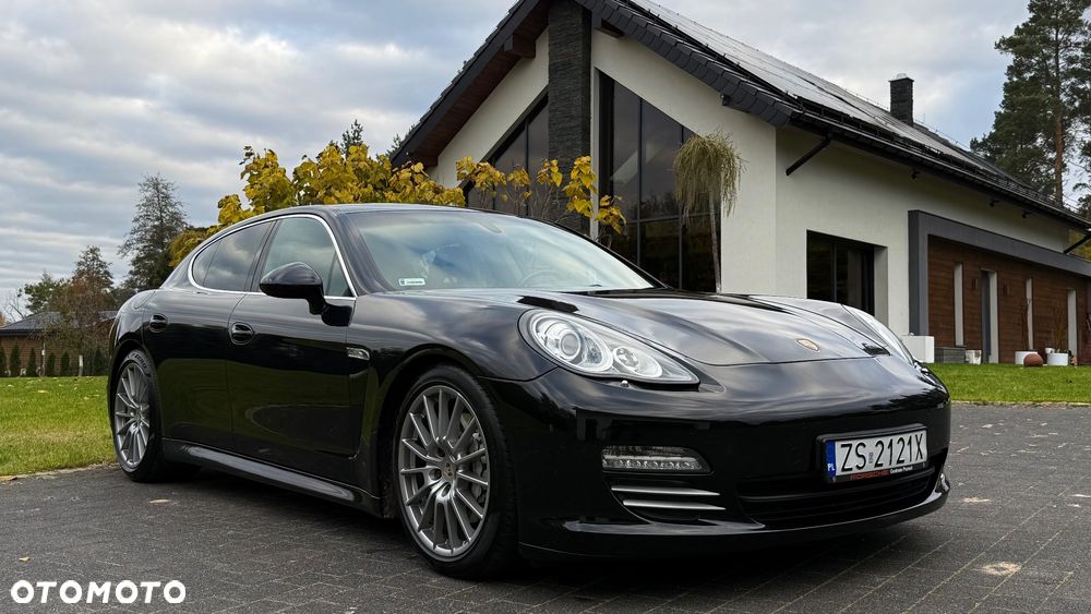Porsche Panamera 4S - 22