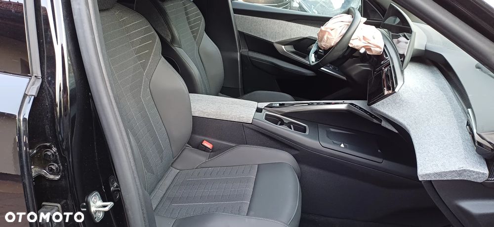 Peugeot 3008 1.2 PureTech mHEV Allure e-DCS6 - 10