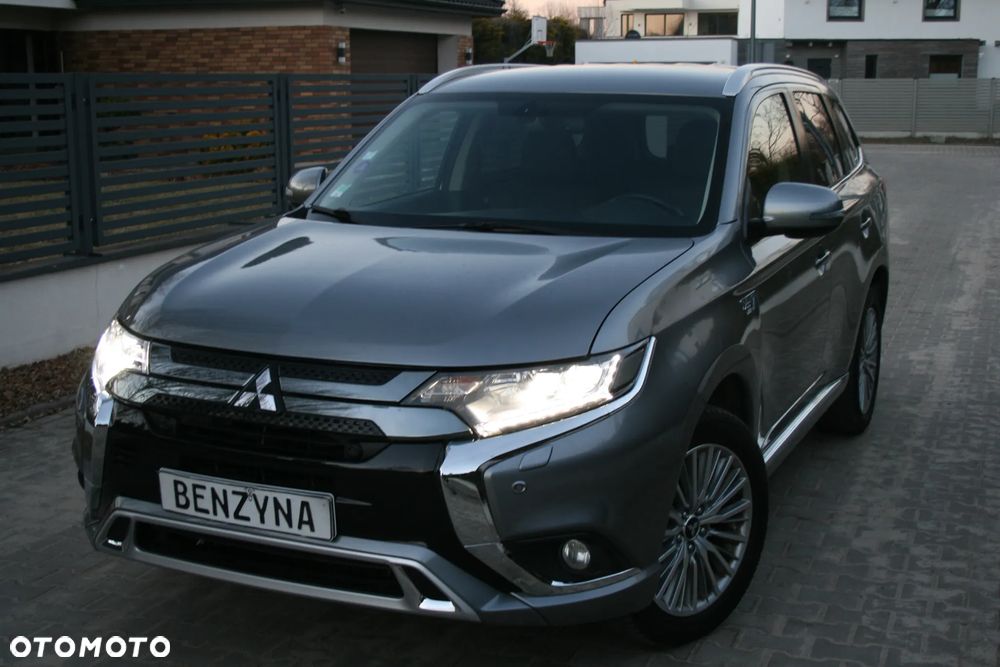 Mitsubishi Outlander - 38