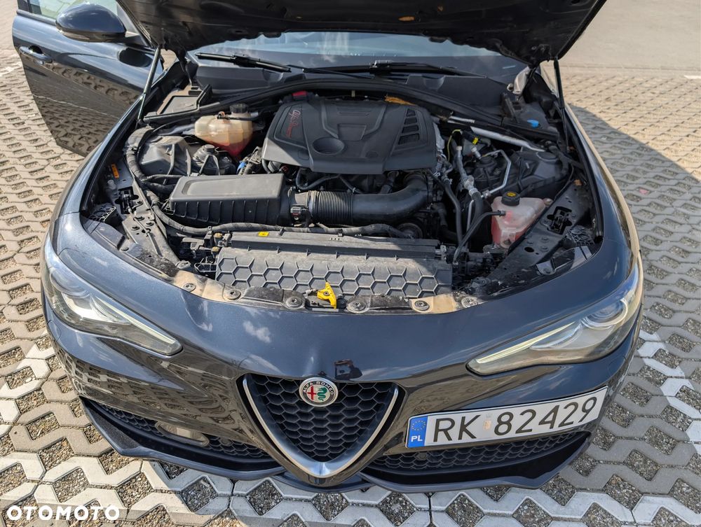 Alfa Romeo Giulia 2.0 Turbo 16V AT8-Q4 Veloce - 19