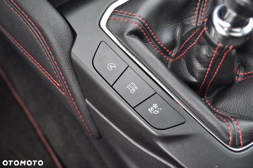 Ford Focus 1.0 EcoBoost Hybrid ST-LINE VIGNALE - 31