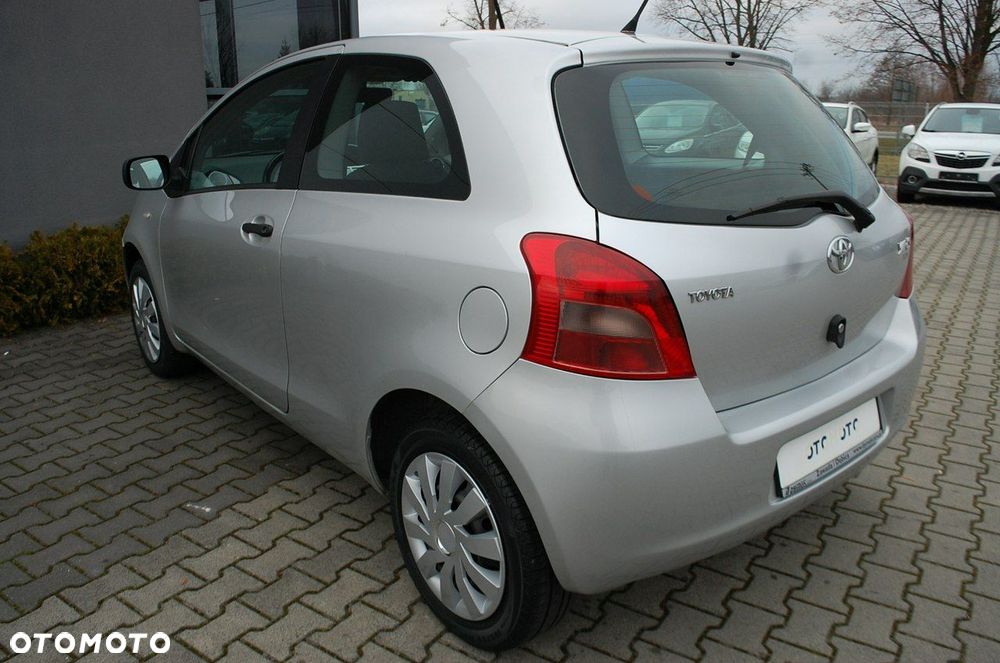 Toyota Yaris - 4