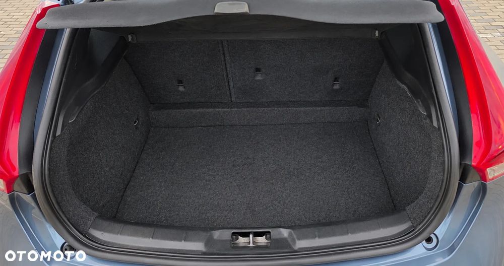 Volvo V40 D3 Momentum - 16