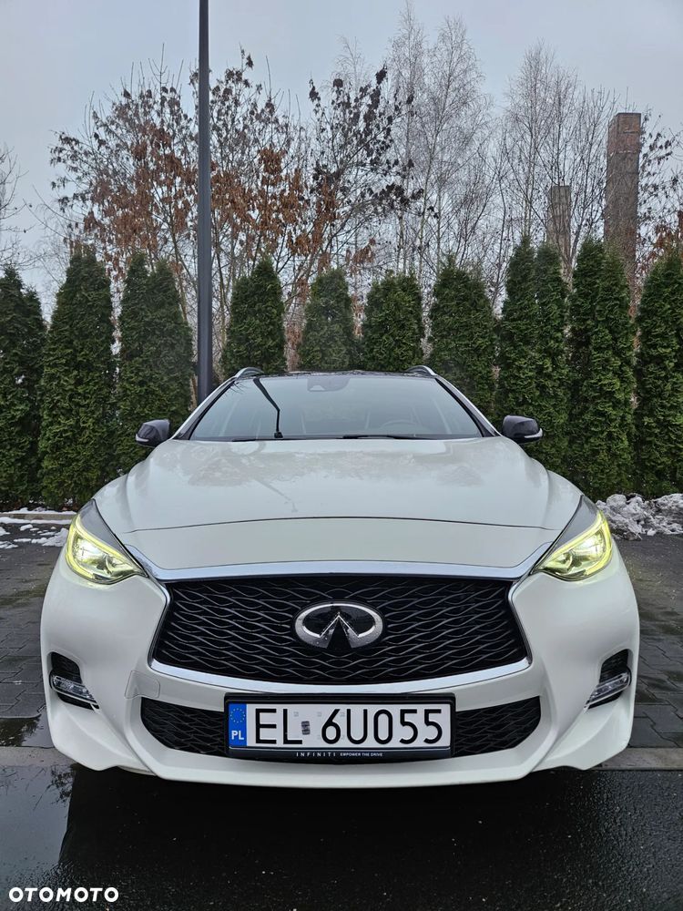 Infiniti Q30 2.2d DCT Sport - 11