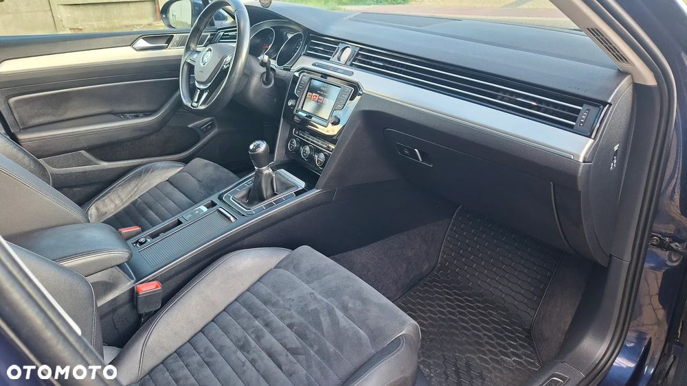 Volkswagen Passat 2.0 TDI (BlueMotion Technology) Comfortline - 8
