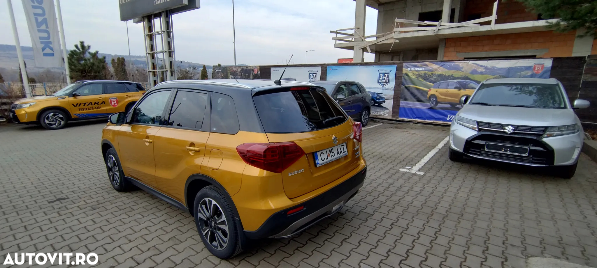 Suzuki Vitara 1.4 Boosterjet AllGrip MHEV Spirit - 4