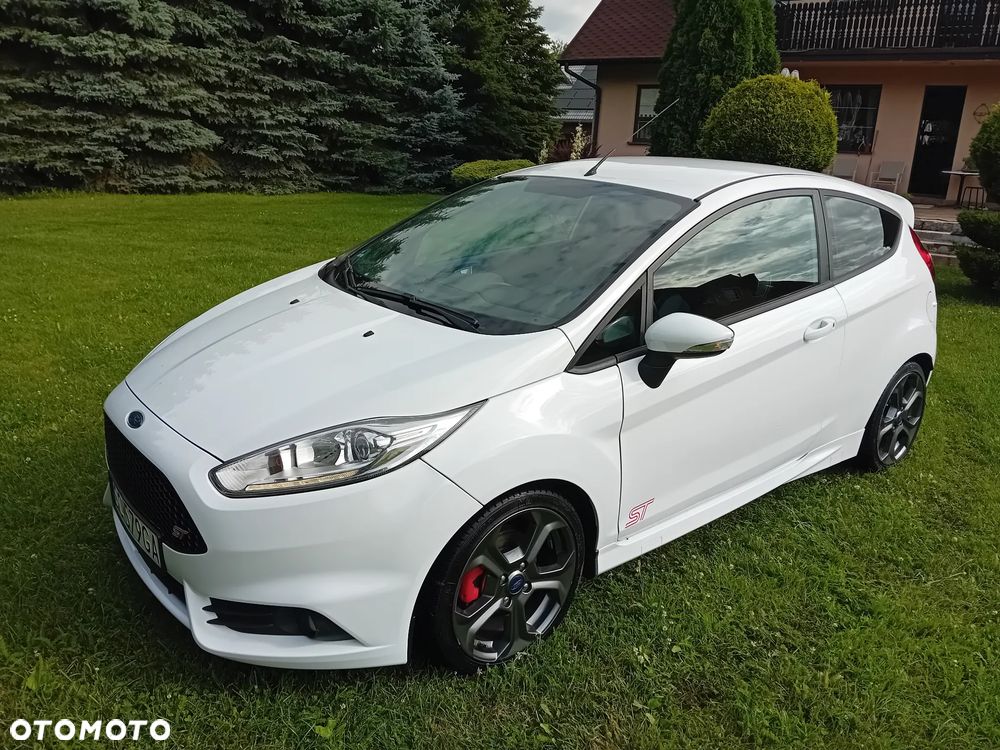 Ford Fiesta 1.6 EcoBoost mit Leder-Sport-Paket ST - 3