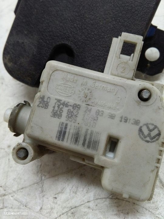 FECHADURA MALA / PORTA TRASEIRA VOLKSWAGEN GOLF IV 2002 -1J6827505B - 1