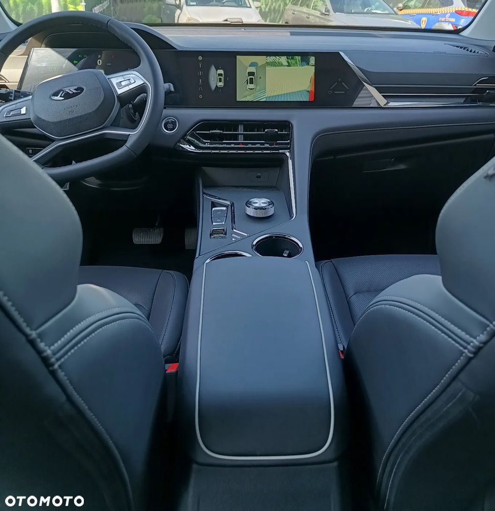 JAC JS8 - 10