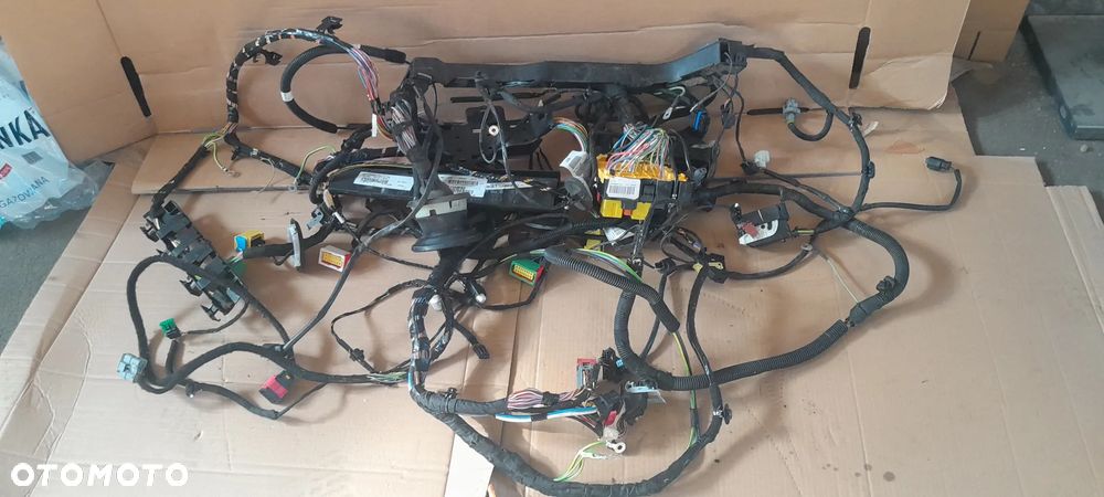 PEUGEOT 208 I 2019 ROK WIĄZKA INSTALACJA KOMORY SILNIKA - 1