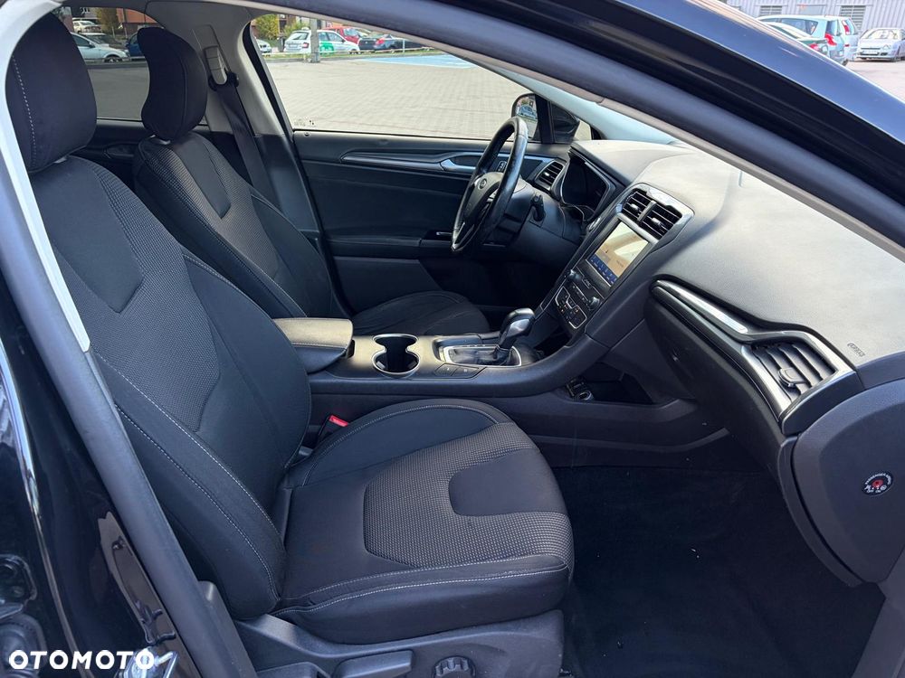 Ford Mondeo 2.0 Hybrid Titanium - 18