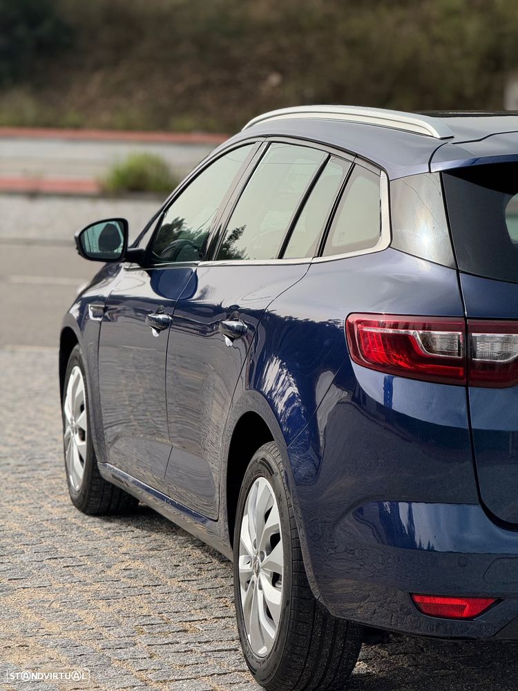 Renault Mégane Sport Tourer ENERGY dCi 110 EDC BUSINESS - 4