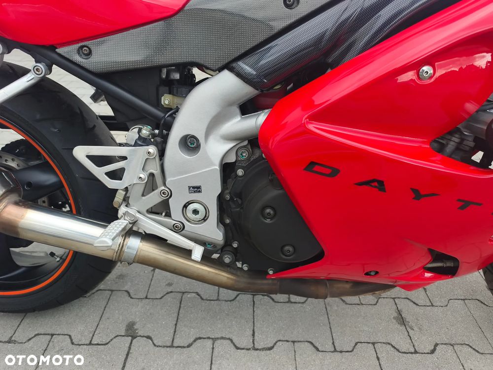 Triumph Daytona - 25