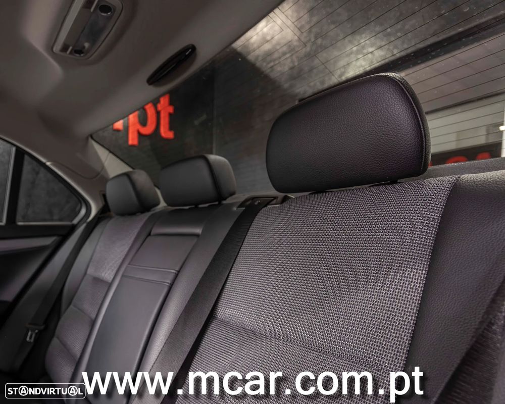 Mercedes-Benz C 220 CDI DPF BlueEFFICIENCY - 12