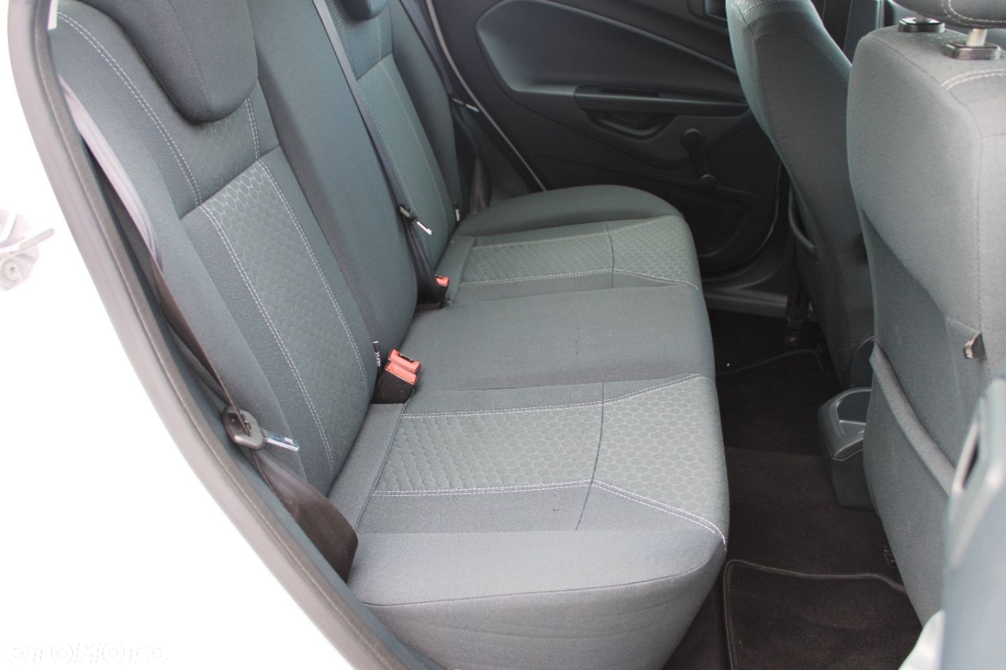 Ford Fiesta - 35