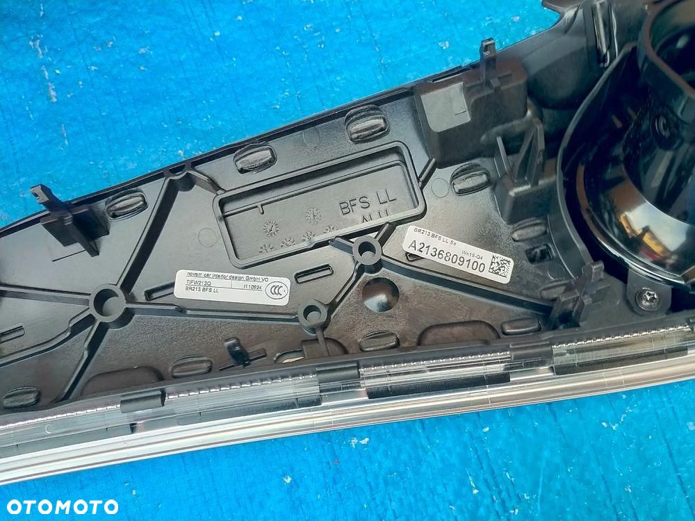 Mercedes W213 AMG Dekor Dekory BURMESTER Listwa Konsoli Drzwi Listwy Ozdobne AMBIENT - 30