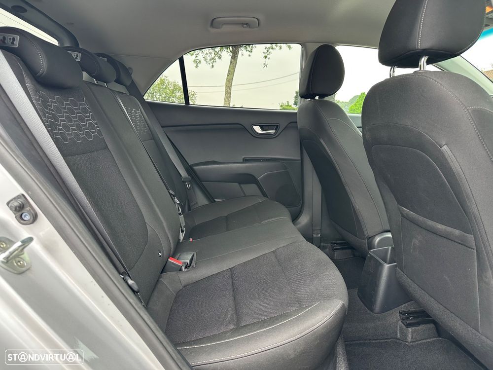 Kia Rio 1.2 CVVT Urban - 23