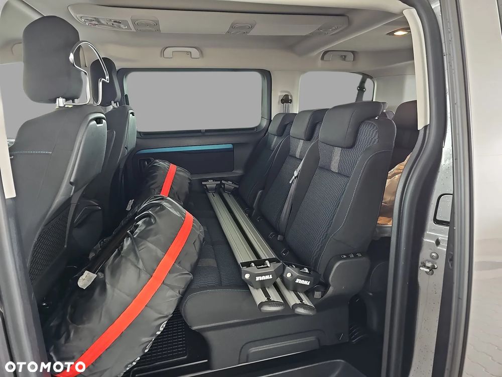 Peugeot Traveller - 24