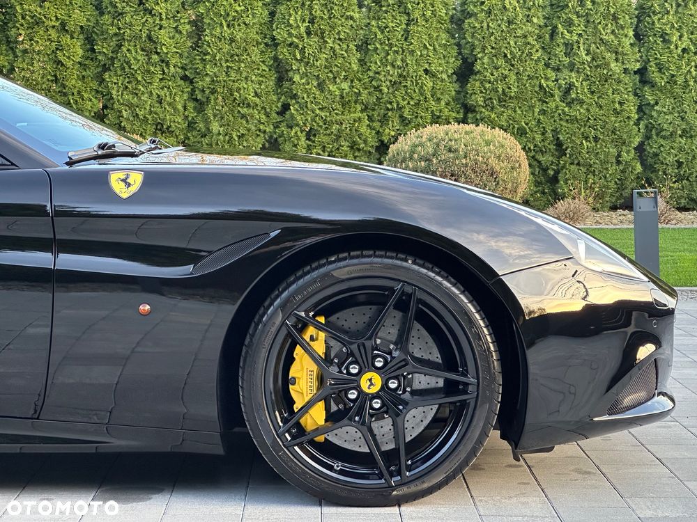 Ferrari California T - 13