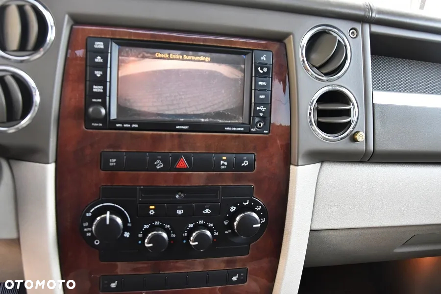Jeep Commander 3.0 CRD Overland - 29