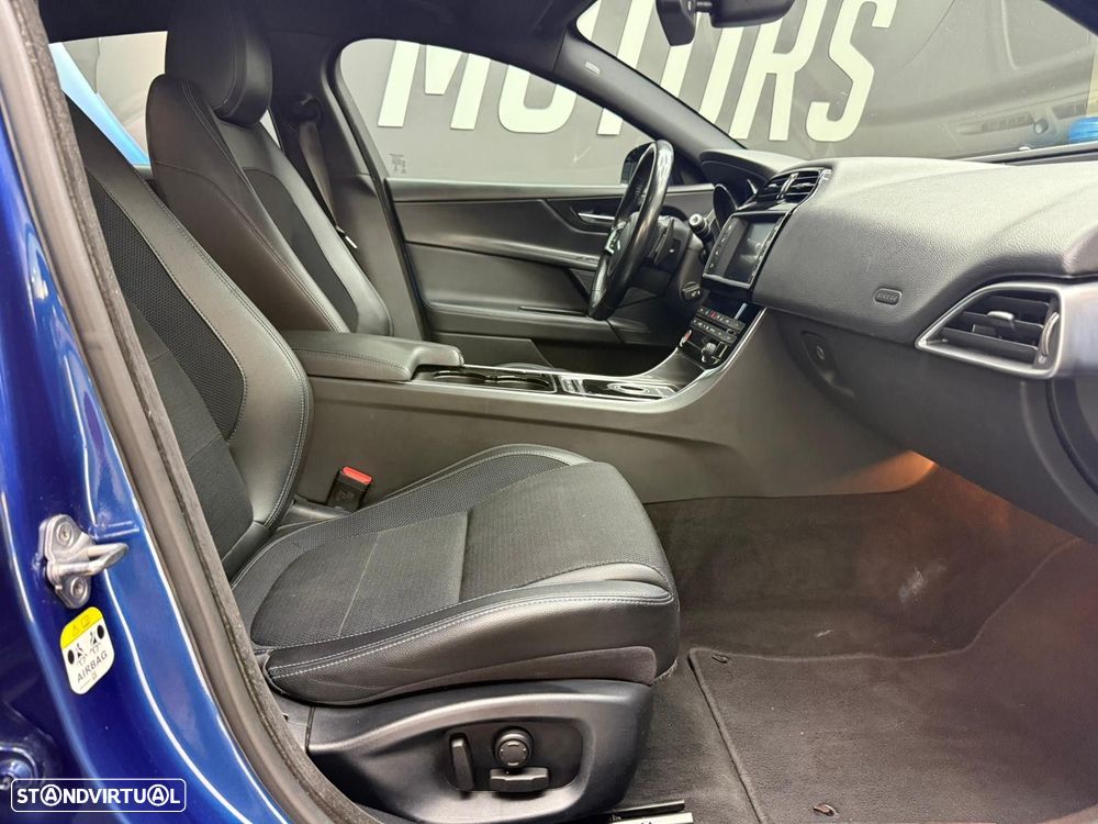 Jaguar XE 2.0 D R-Sport Aut. - 30