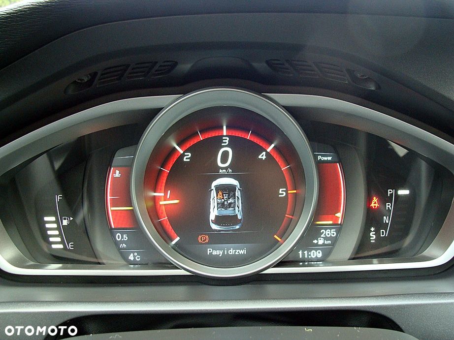 Volvo V40 Cross Country D2 Geartronic Momentum - 22