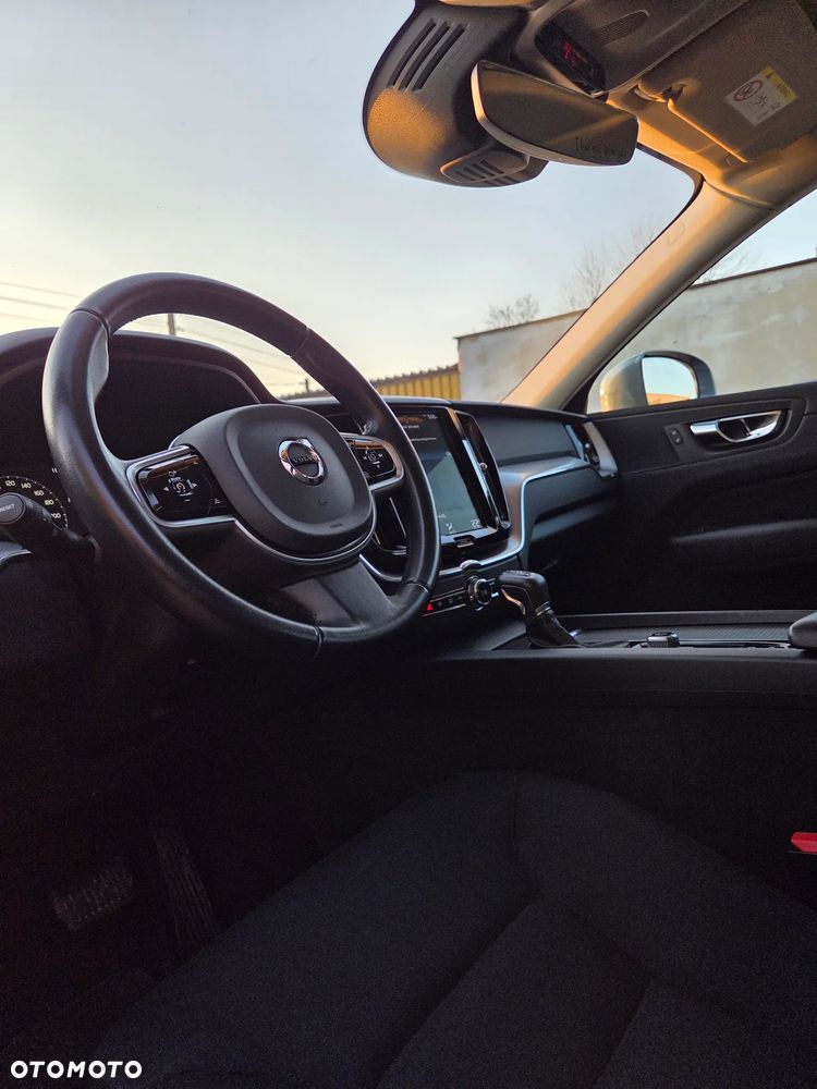 Volvo XC 60 T4 Momentum - 14