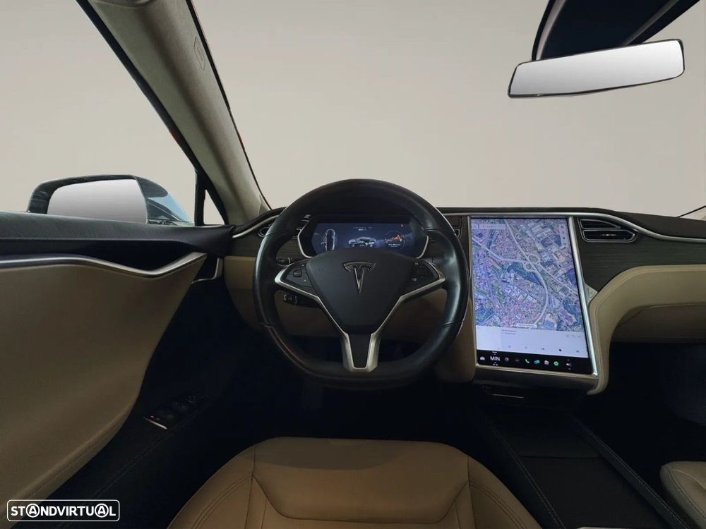Tesla Model S - 25