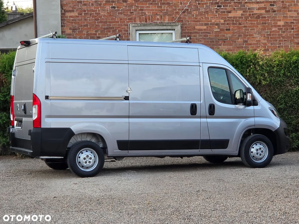 Peugeot Boxer 3-osobowy L2H2 średniak MAŁY PRZEBIEG - 6