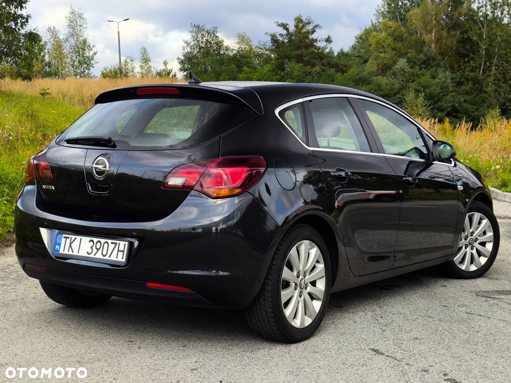 Opel Astra IV 1.7 CDTI Cosmo - 9