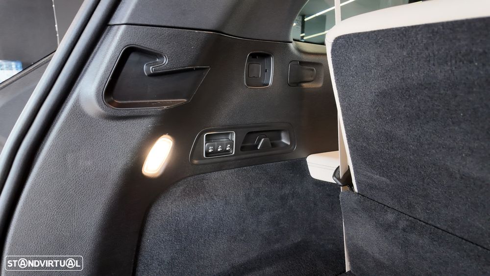 Mercedes-Benz GLS 400 d 4Matic - 32