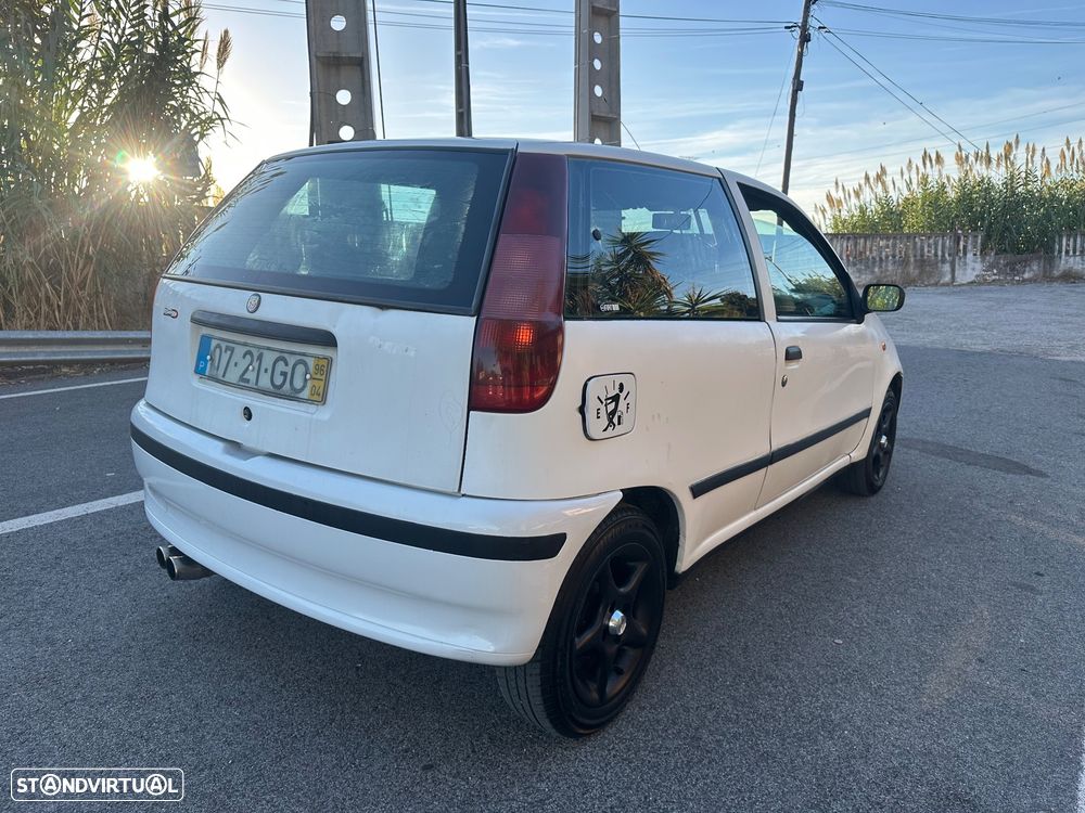 Fiat Punto - 4