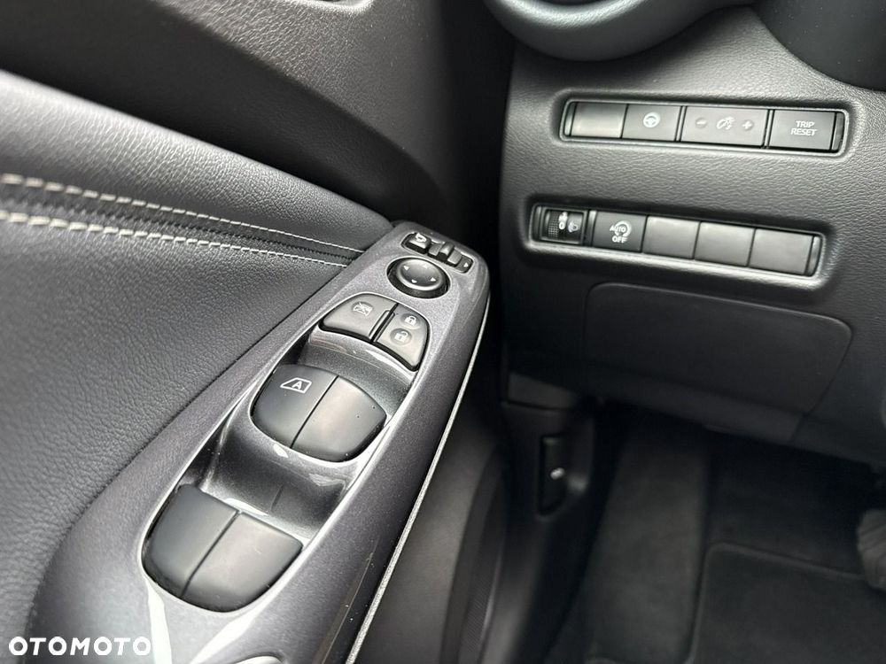 Nissan Juke 1.0 DIG-T N-Connecta DCT - 22