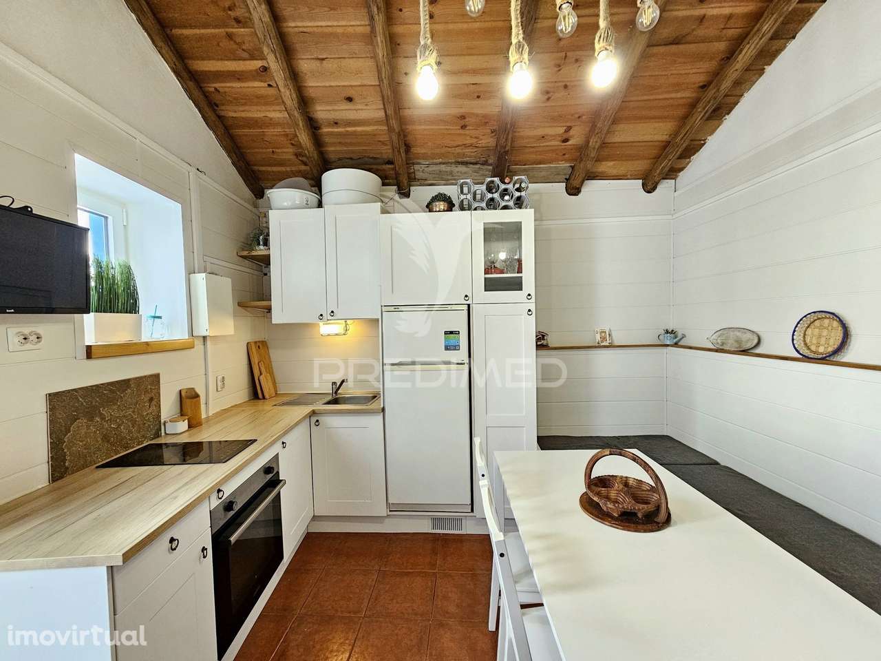 Moradia T1 térrea, totalmente equipada e mobilada, pronta a habitar... - Grande imagem: 2/25