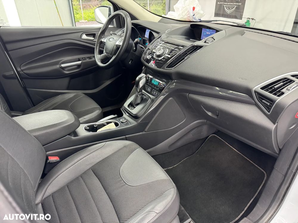 Ford Kuga 2.0 TDCi 4x4 Aut. Individual - 21