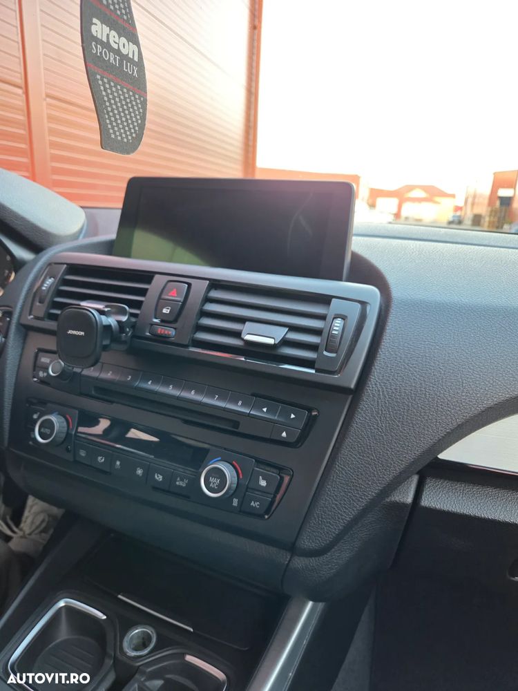 BMW Seria 1 116i - 12