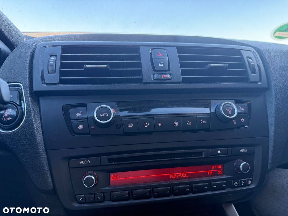 BMW Seria 1 116i - 8
