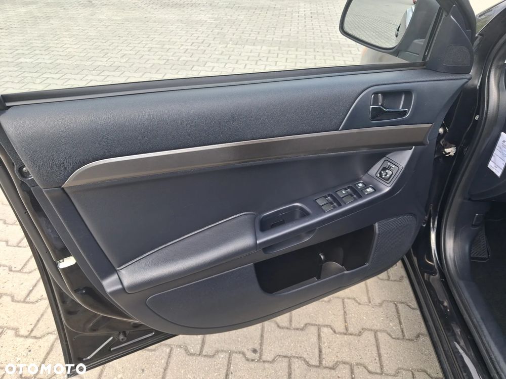 Mitsubishi Lancer 1.6 Intense - 20