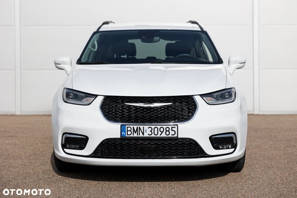 Chrysler Pacifica - 2