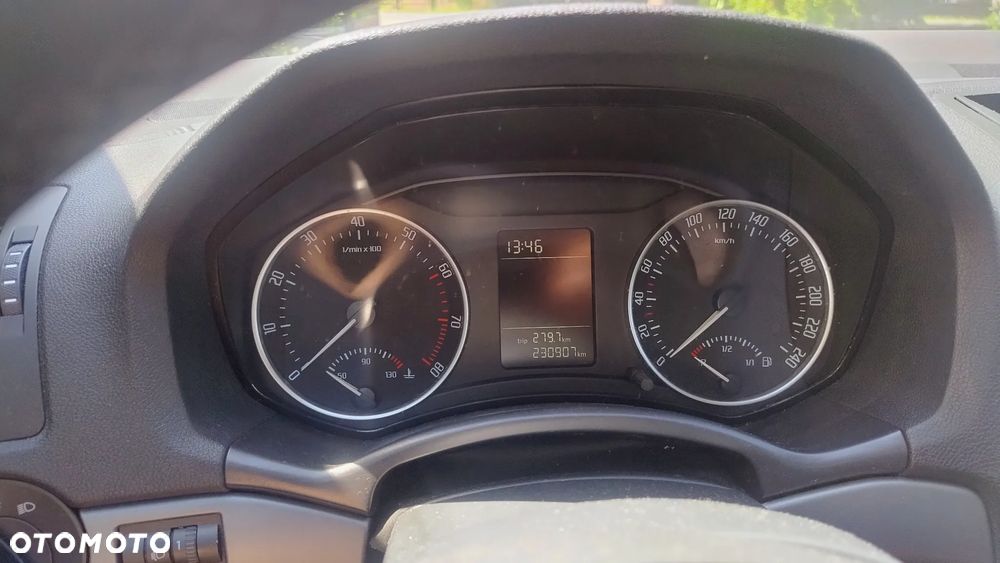 Skoda Octavia 1.6 Tour - 6
